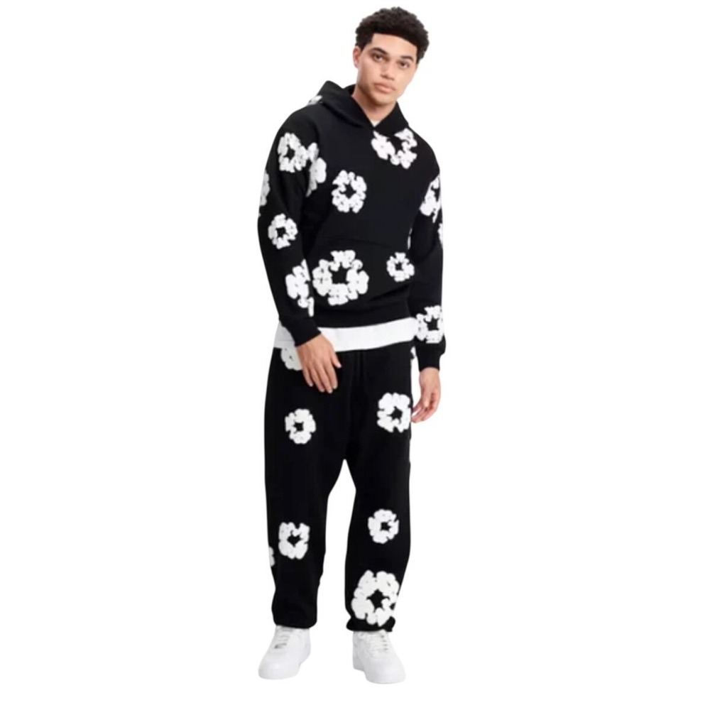 Denim Tearsā Cotton Wreath Hoodie Black White Floral Graphic Sweatshirt Large
